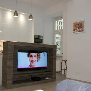  Apartament Lovely Apartment- Poznanska 16
