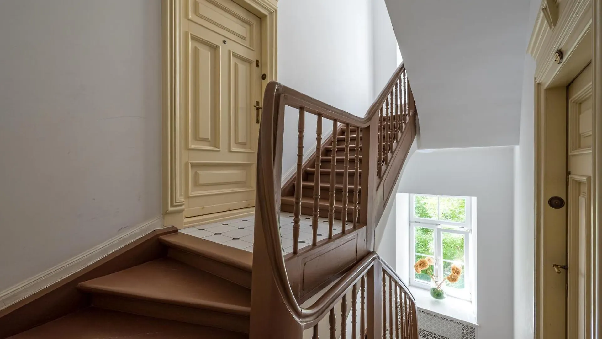 Wilcza City Centre Chic Apartment Warsaw